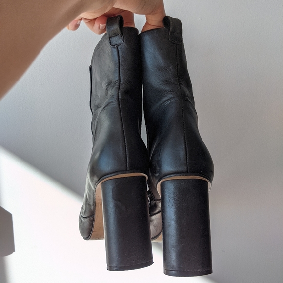 L'intervalle Black Leather Heeled Boots - Picture 4 of 4